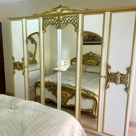 Luxury アパート